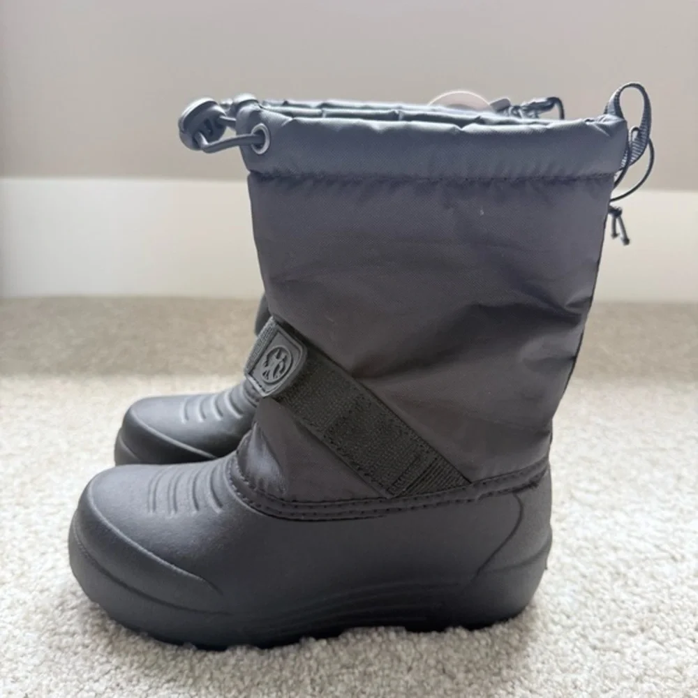 NWT Northside boys size 11 black insulated waterproof snow boots